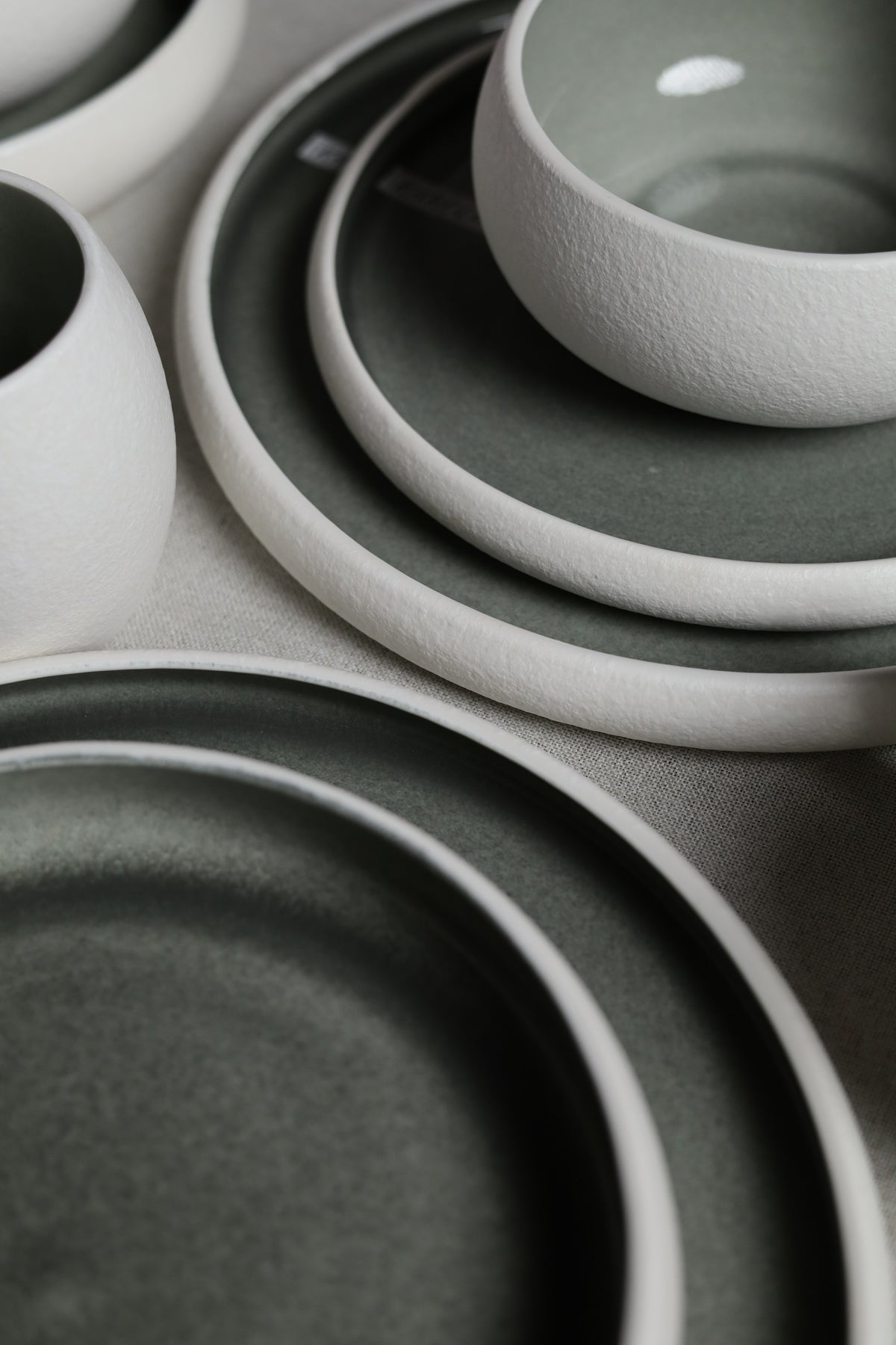 Karolina 30-Piece Dinner Set Dark Green Stone