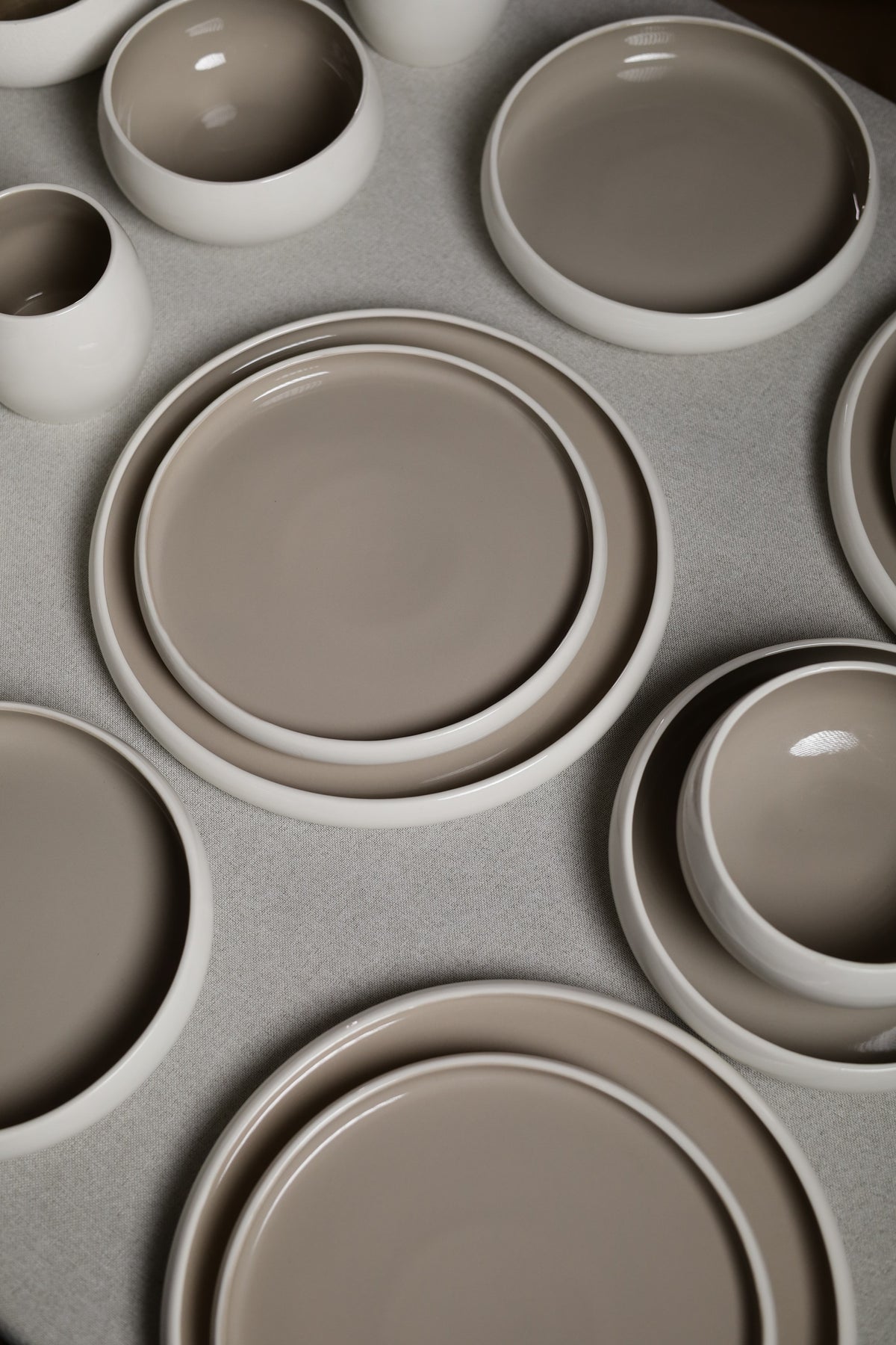 Karolina 30-Piece Dinner Set Beige Glossy