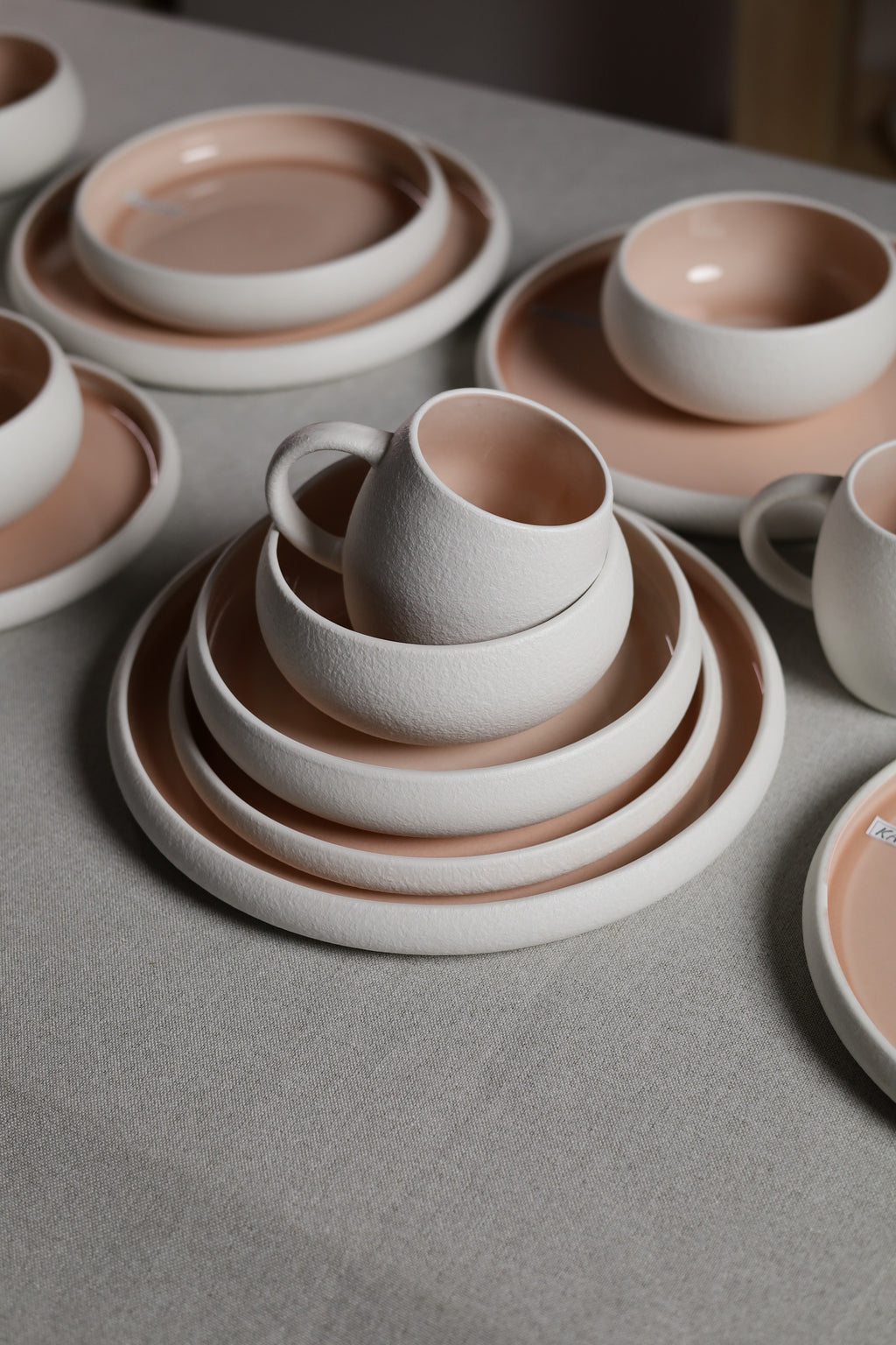 Karolina 30-Piece Dinner Set Pink Glossy
