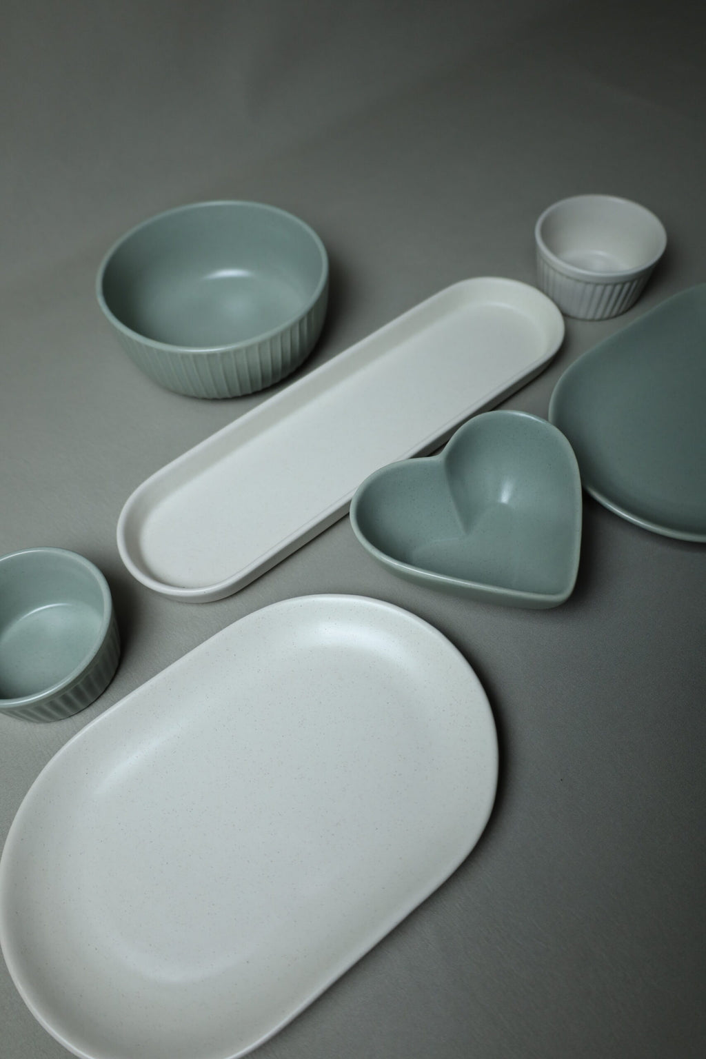 Karolina 30-Piece Dinner Set (Ribbed)