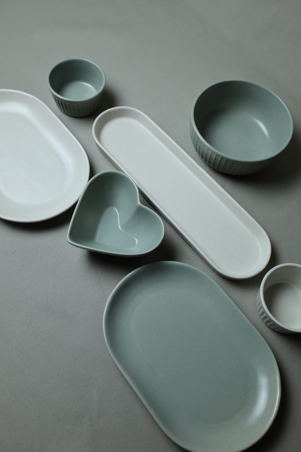 Karolina 30-Piece Dinner Set (Ribbed)