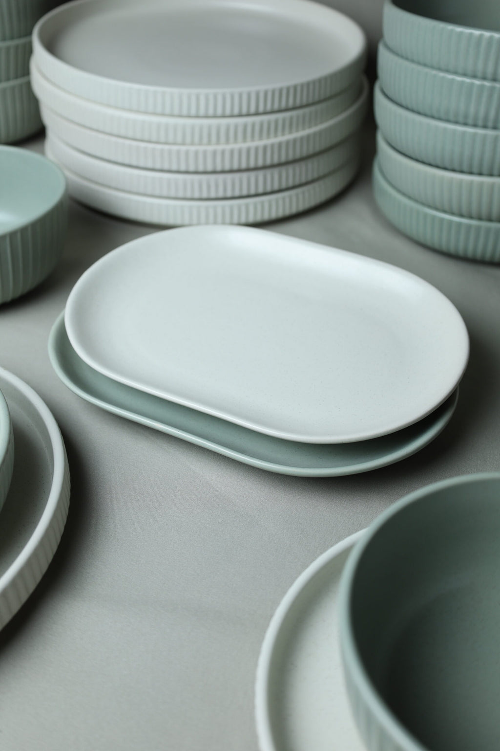 Karolina 30-Piece Dinner Set (Ribbed)
