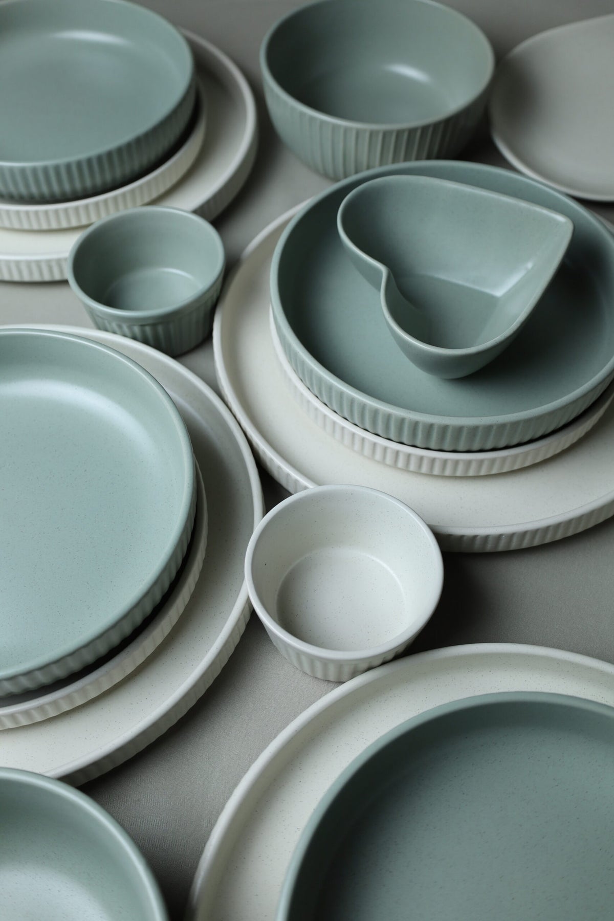 Karolina 30-Piece Dinner Set (Ribbed)