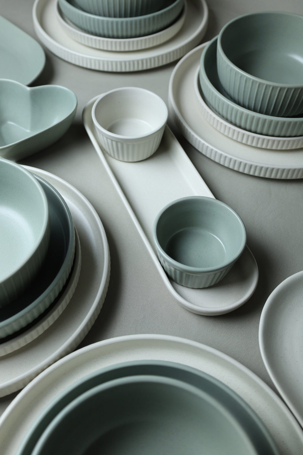 Karolina 30-Piece Dinner Set (Ribbed)