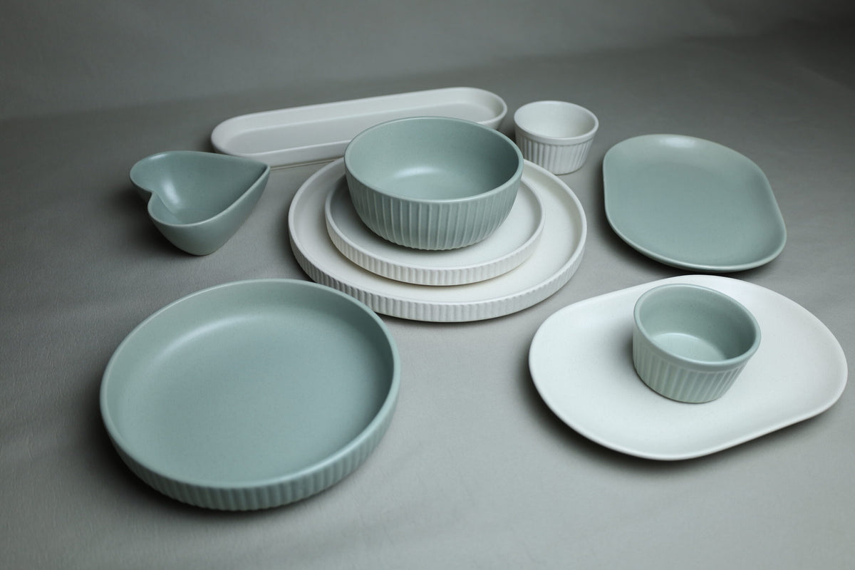 Karolina 30-Piece Dinner Set (Ribbed)