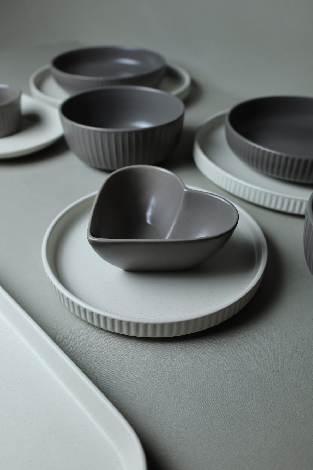 Karolina 30-Piece Dinner Set (Ribbed)