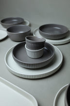 Karolina 30-Piece Dinner Set (Ribbed)