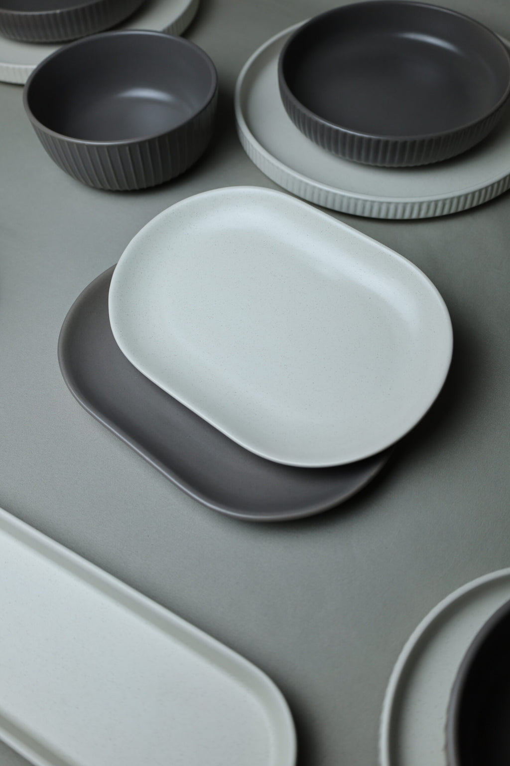 Karolina 30-Piece Dinner Set (Ribbed)