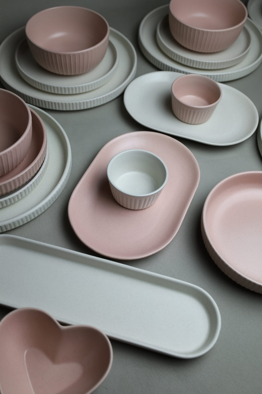 Karolina 30-Piece Dinner Set (Ribbed)