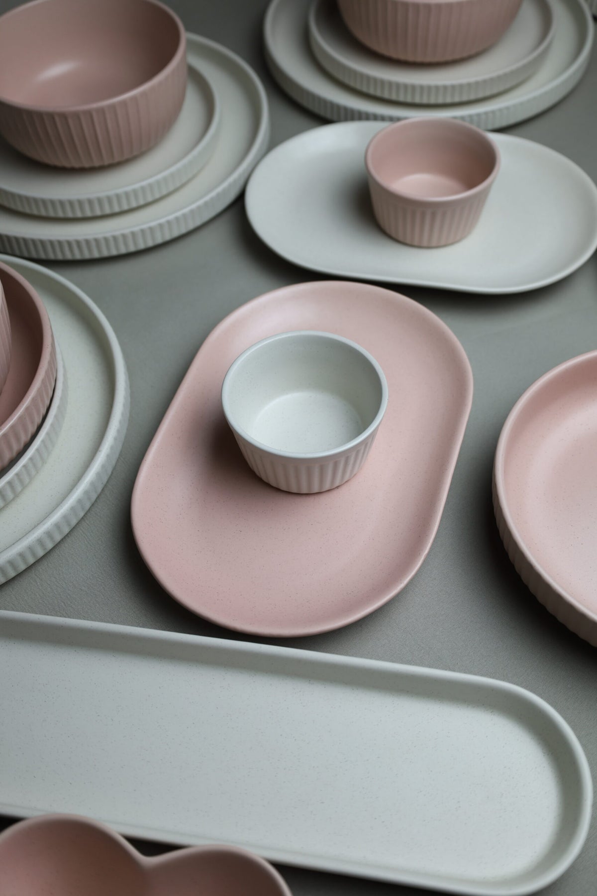 Karolina 30-Piece Dinner Set (Ribbed)