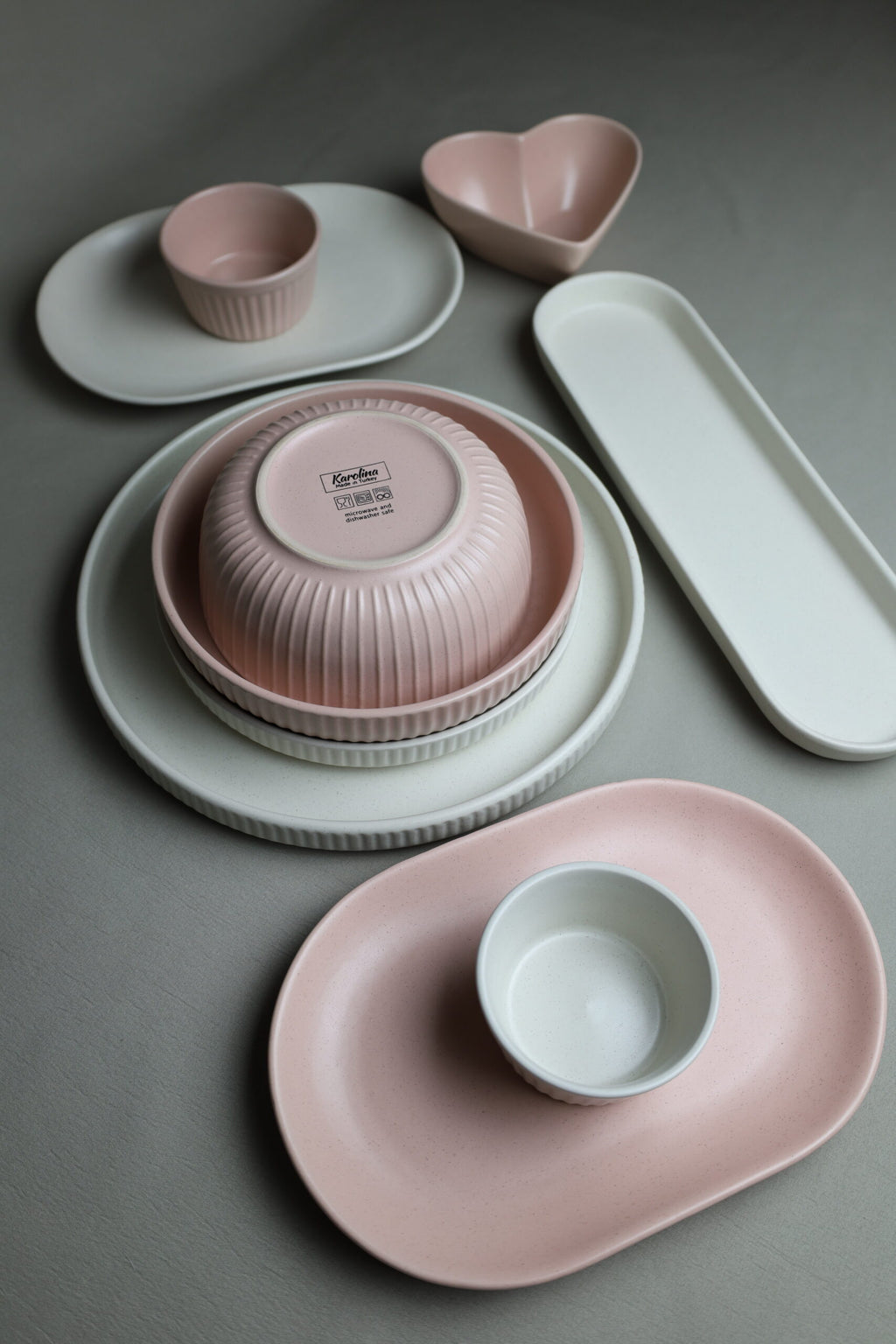 Karolina 30-Piece Dinner Set (Ribbed)