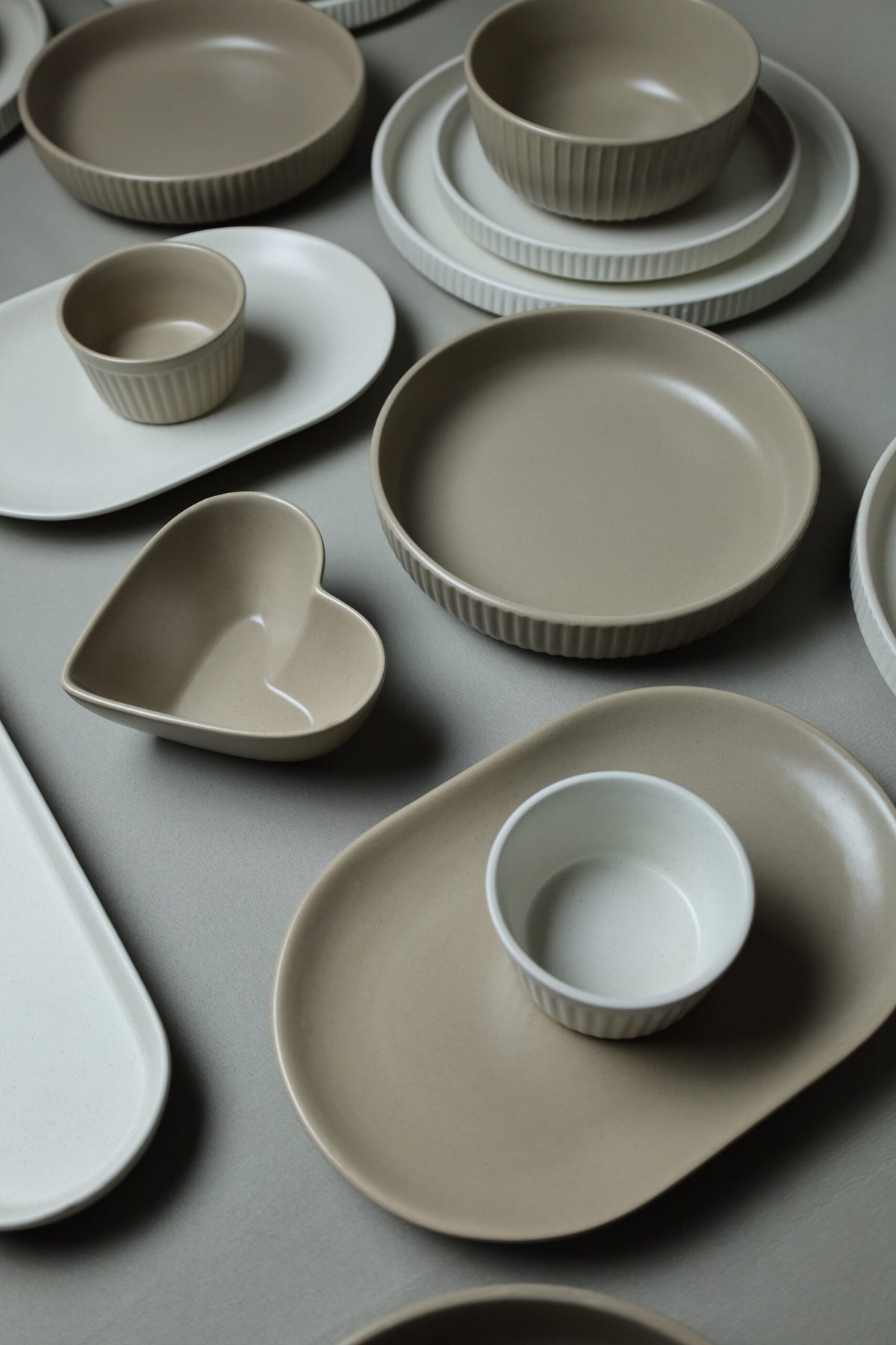 Karolina 30-Piece Dinner Set (Ribbed)