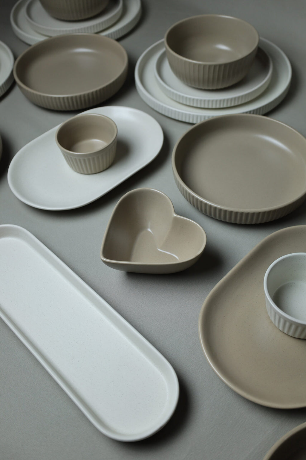Karolina 30-Piece Dinner Set (Ribbed)