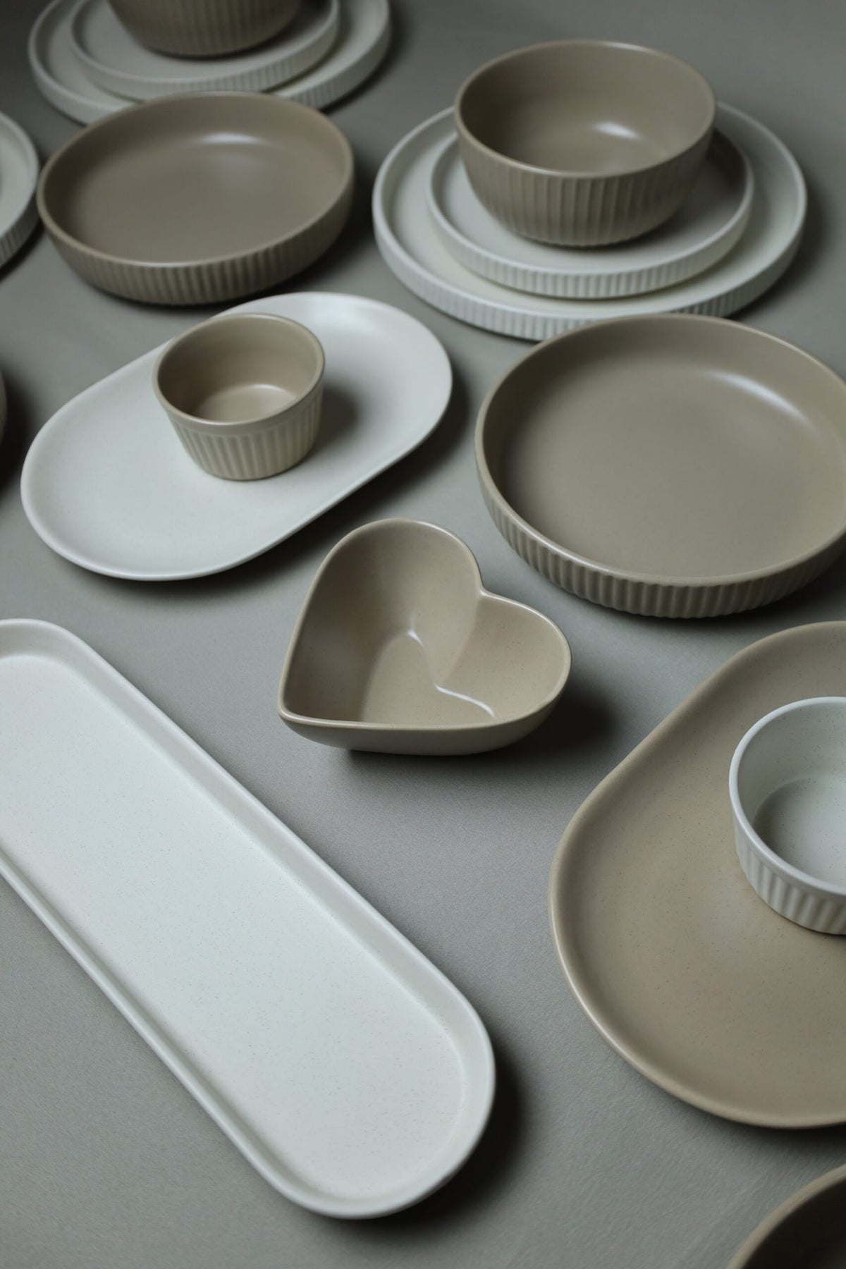 Karolina 30-Piece Dinner Set (Ribbed)