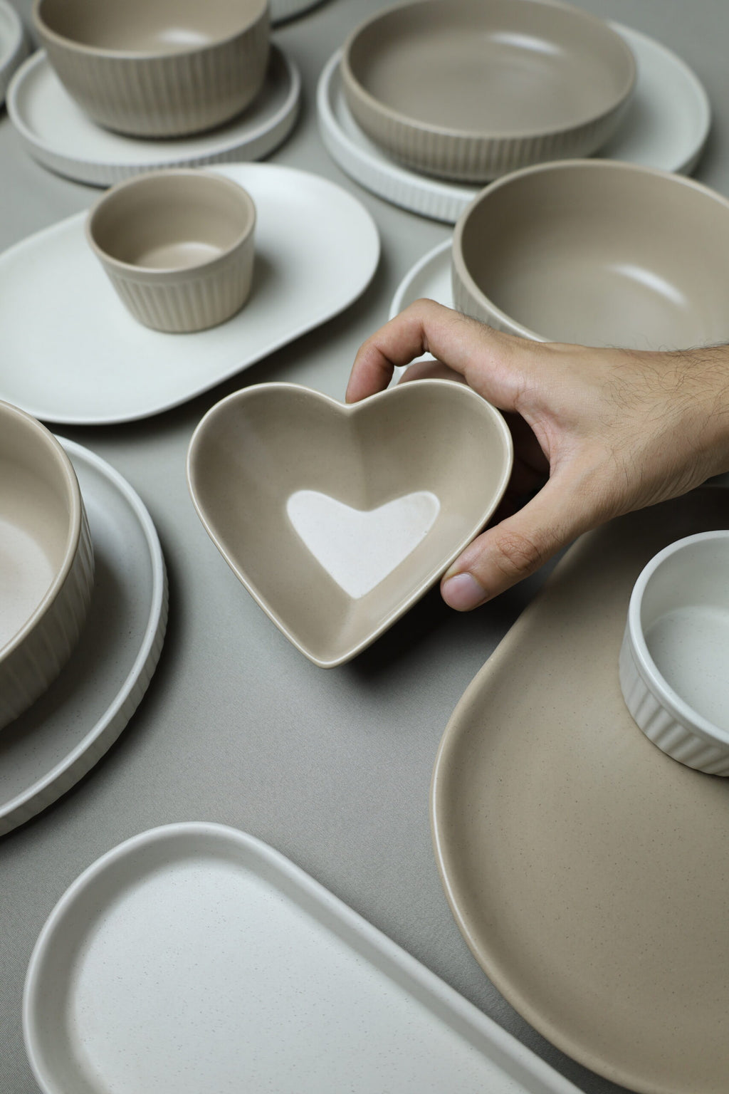 Karolina 30-Piece Dinner Set (Ribbed)