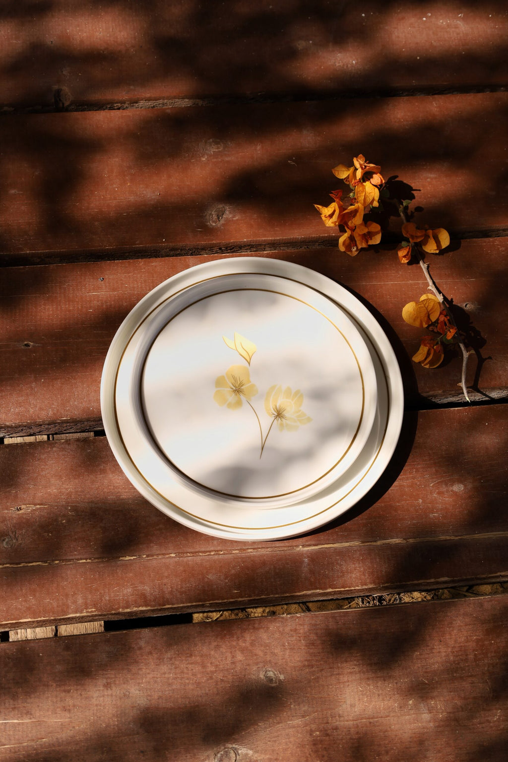 Karolina Flowers 30-Piece Dinner Set