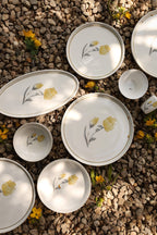 Karolina Flowers 30-Piece Dinner Set