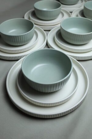 Karolina 30-Piece Dinner Set (Ribbed)