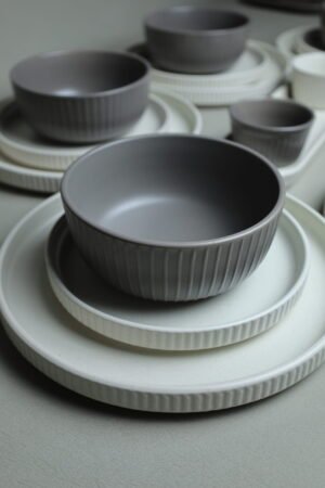 Karolina 30-Piece Dinner Set (Ribbed)