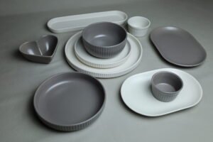 Karolina 30-Piece Dinner Set (Ribbed)