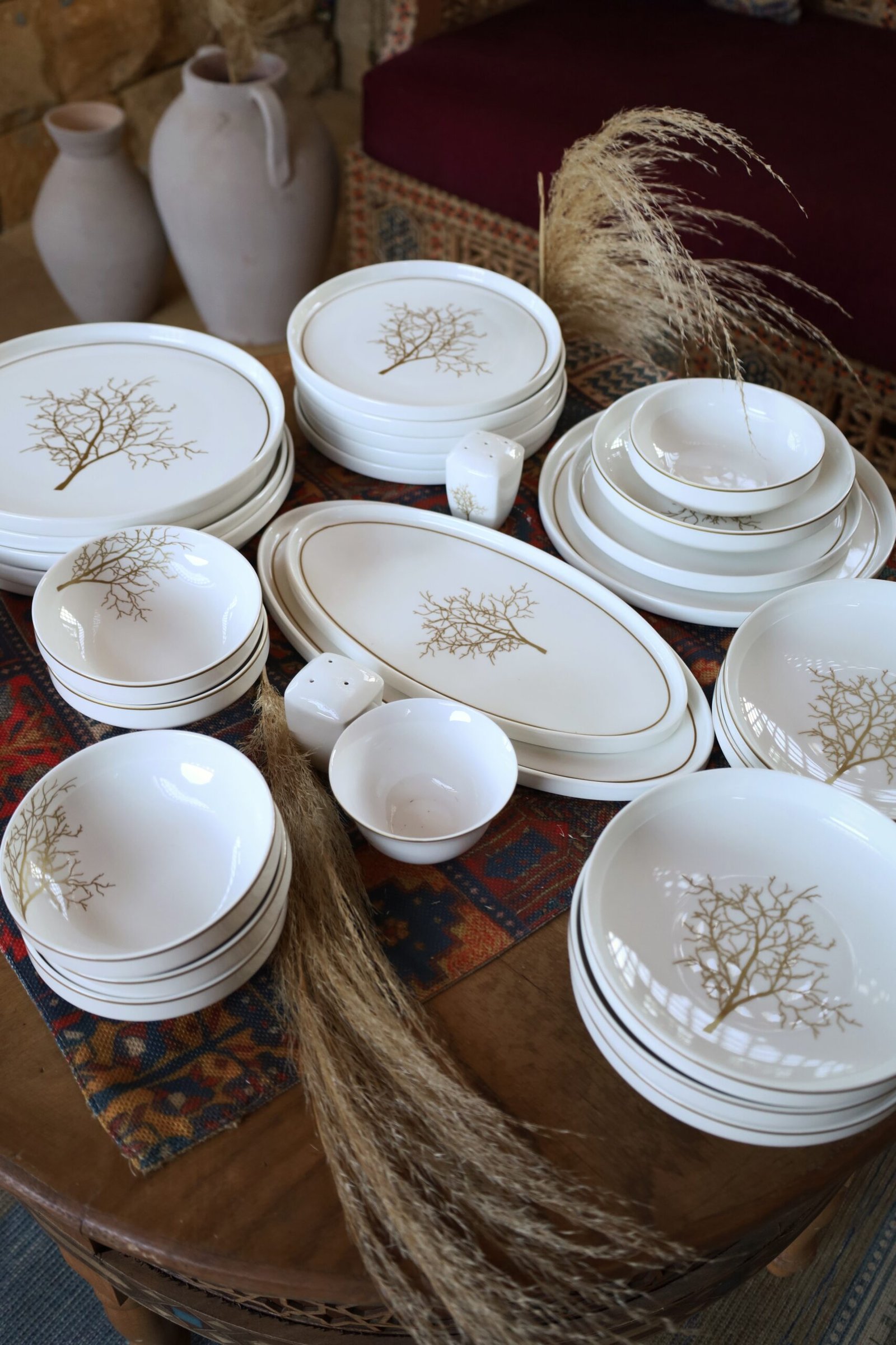 Karolina Flowers 30-Piece Dinner Set - Image 6