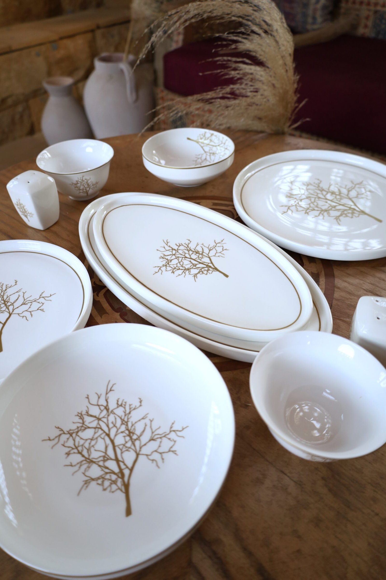 Karolina Flowers 30-Piece Dinner Set - Image 3