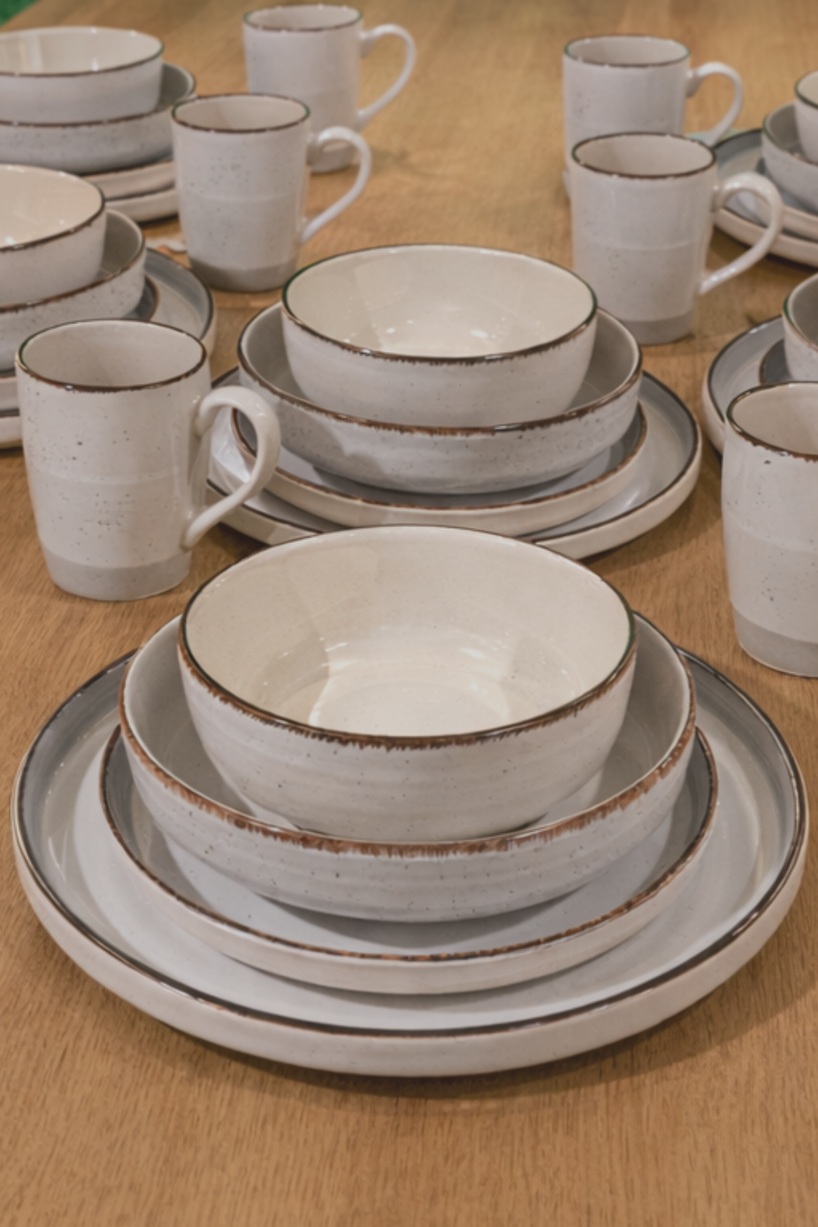 Karolina 30-Piece Dinner Set - Image 4