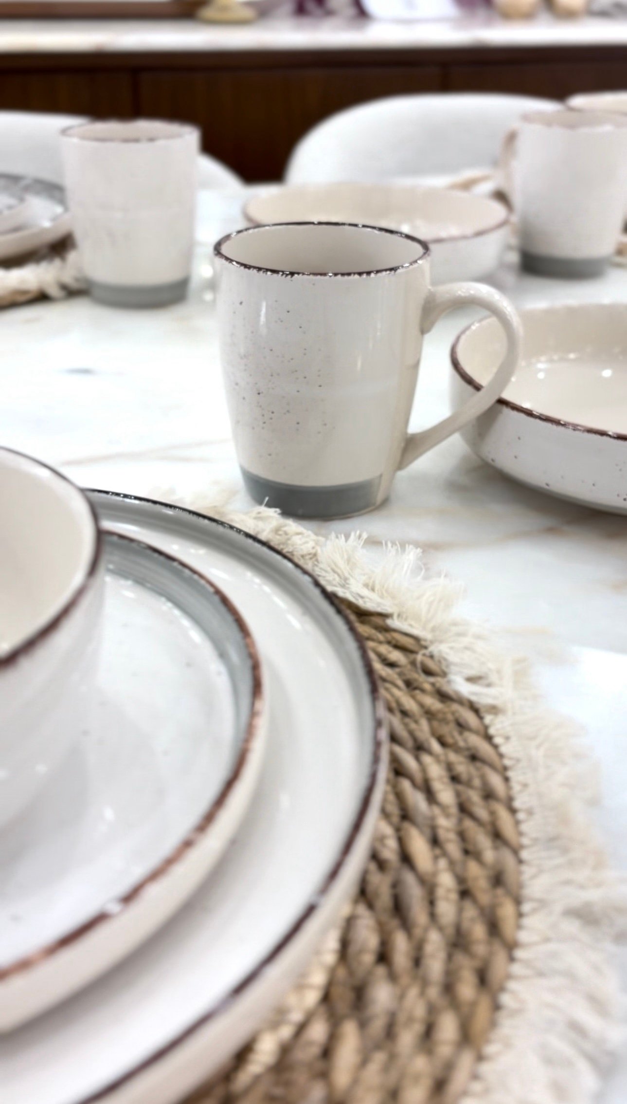 Karolina 30-Piece Dinner Set - Image 3