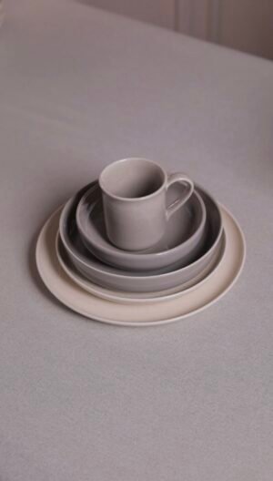 karolina 30-Piece Dinner Set